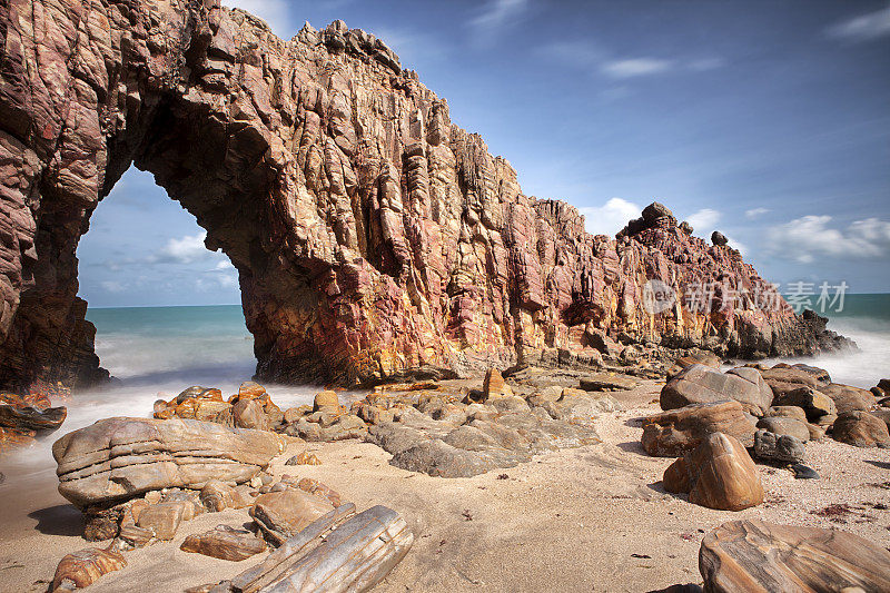 著名的Pedra Furada岩石，Jericoacoara，巴西